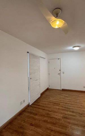 Apartamento à venda com 87m², 2 quartos e 1 vaga Apartamento à venda com 87m², 2 quartos e 1 vagaSala