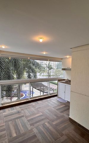 Apartamento à venda com 87m², 2 quartos e 1 vaga Apartamento à venda com 87m², 2 quartos e 1 vagaVaranda