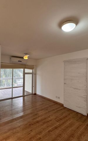Apartamento à venda com 87m², 2 quartos e 1 vaga Apartamento à venda com 87m², 2 quartos e 1 vagaSala