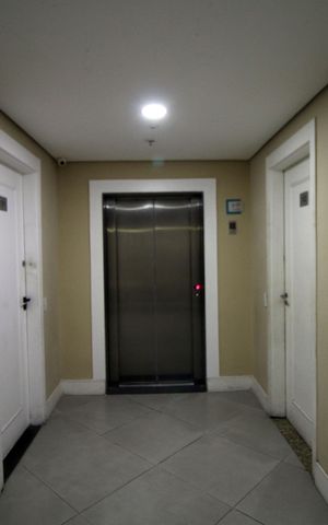Apartamento à venda com 49m², 2 quartos e 1 vagaÁrea comum - Elevador