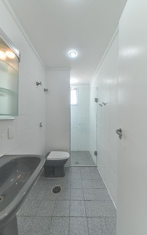 Apartamento à venda com 85m², 3 quartos e 1 vaga Apartamento à venda com 85m², 3 quartos e 1 vagaBanheiro da Suíte