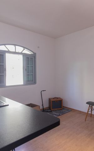 Casa à venda com 477m², 4 quartos e 4 vagas Casa à venda com 477m², 4 quartos e 4 vagasSuíte 1
