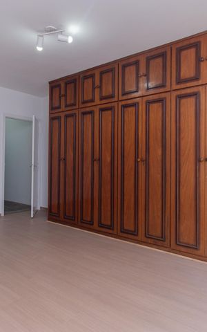Casa à venda com 477m², 4 quartos e 4 vagas Casa à venda com 477m², 4 quartos e 4 vagasSuíte 2