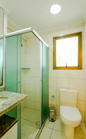 Apartamento para alugar com 134m², 4 quartos e 4 vagasBanheiro Suíte 
