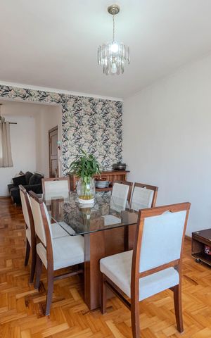 Apartamento à venda com 121m², 3 quartos e sem vaga Apartamento à venda com 121m², 3 quartos e sem vagaSala