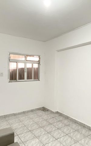 Casa para alugar com 50m², 1 quarto e sem vaga Casa para alugar com 50m², 1 quarto e sem vagaSala
