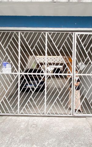 Casa para alugar com 50m², 1 quarto e sem vaga Casa para alugar com 50m², 1 quarto e sem vagaFachada