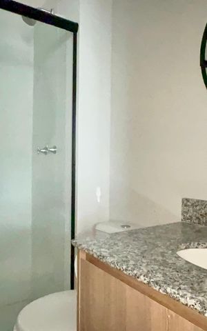 Apartamento para alugar com 56m², 2 quartos e 1 vaga Apartamento para alugar com 56m², 2 quartos e 1 vagaBanheiro da Suíte