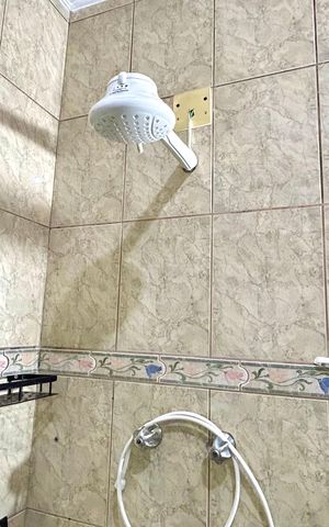 Casa para alugar com 146m², 2 quartos e sem vaga Casa para alugar com 146m², 2 quartos e sem vagaBanheiro