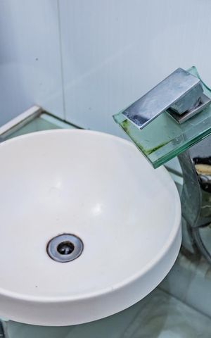 Apartamento à venda com 54m², 2 quartos e 1 vaga Apartamento à venda com 54m², 2 quartos e 1 vagaBanheiro