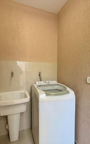 Casa à venda com 174m², 3 quartos e 2 vagas Casa à venda com 174m², 3 quartos e 2 vagasÁrea de Serviço