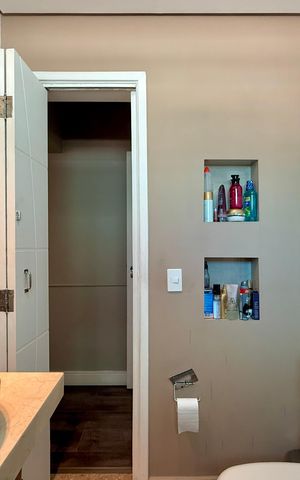 Casa à venda com 174m², 3 quartos e 2 vagas Casa à venda com 174m², 3 quartos e 2 vagasBanheiro Suíte