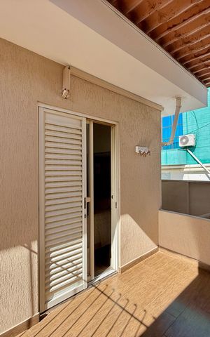 Casa à venda com 174m², 3 quartos e 2 vagas Casa à venda com 174m², 3 quartos e 2 vagasVaranda Suíte