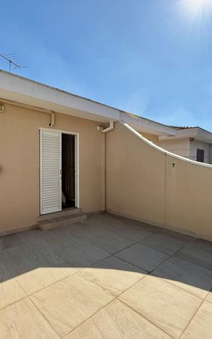 Casa à venda com 174m², 3 quartos e 2 vagas Casa à venda com 174m², 3 quartos e 2 vagasVaranda Quarto 2