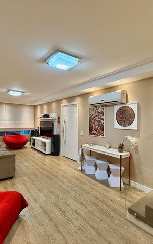 Casa à venda com 174m², 3 quartos e 2 vagas Casa à venda com 174m², 3 quartos e 2 vagasSala