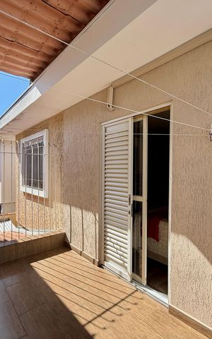 Casa à venda com 174m², 3 quartos e 2 vagas Casa à venda com 174m², 3 quartos e 2 vagasVaranda Suíte