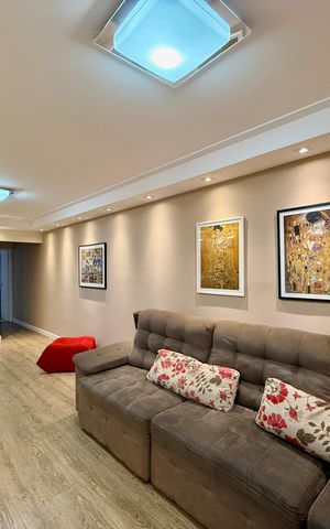 Casa à venda com 174m², 3 quartos e 2 vagas Casa à venda com 174m², 3 quartos e 2 vagasSala