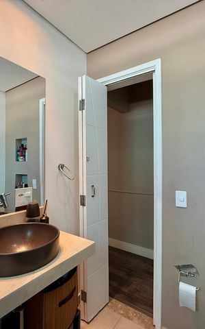 Casa à venda com 174m², 3 quartos e 2 vagas Casa à venda com 174m², 3 quartos e 2 vagasBanheiro Suíte
