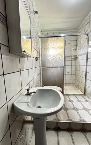 Casa para alugar com 150m², 2 quartos e 1 vaga Casa para alugar com 150m², 2 quartos e 1 vagaBanheiro