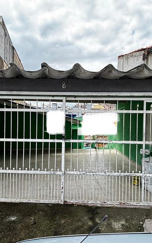 Casa para alugar com 150m², 2 quartos e 1 vaga Casa para alugar com 150m², 2 quartos e 1 vagaFachada
