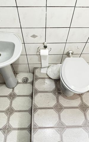 Casa para alugar com 150m², 2 quartos e 1 vaga Casa para alugar com 150m², 2 quartos e 1 vagaBanheiro