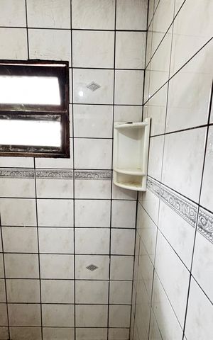 Casa para alugar com 150m², 2 quartos e 1 vaga Casa para alugar com 150m², 2 quartos e 1 vagaBanheiro