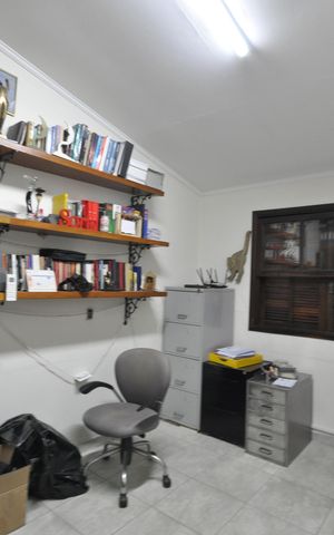 Casa à venda com 420m², 5 quartos e 4 vagasEscritório