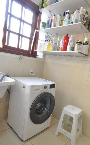 Casa à venda com 420m², 5 quartos e 4 vagasÁrea de Serviço