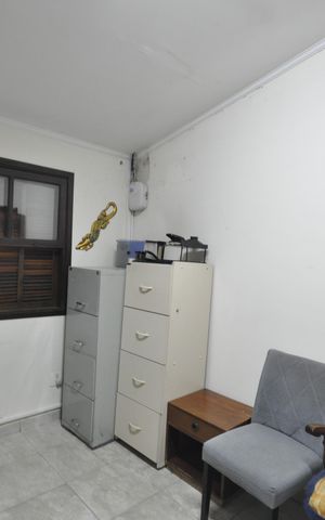 Casa à venda com 420m², 5 quartos e 4 vagasEscritório