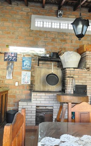 Casa à venda com 420m², 5 quartos e 4 vagasChurrasqueira