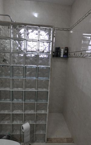 Casa à venda com 420m², 5 quartos e 4 vagasBanheiro Social