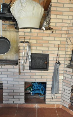 Casa à venda com 420m², 5 quartos e 4 vagasChurrasqueira