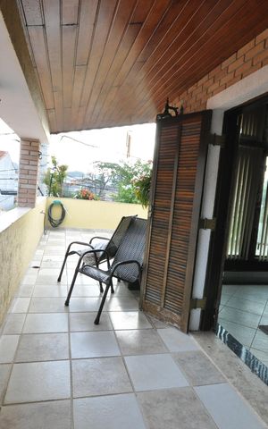 Casa à venda com 420m², 5 quartos e 4 vagasVaranda da Sala e TV