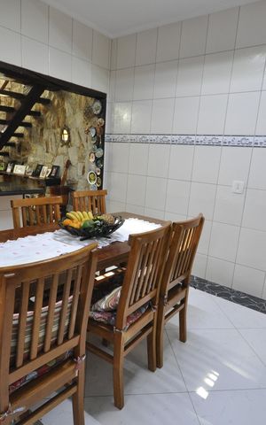 Casa à venda com 420m², 5 quartos e 4 vagasCopa