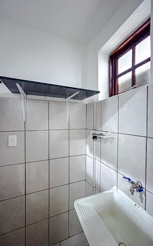Casa para alugar com 70m², 2 quartos e 1 vagaÁrea de Serviço