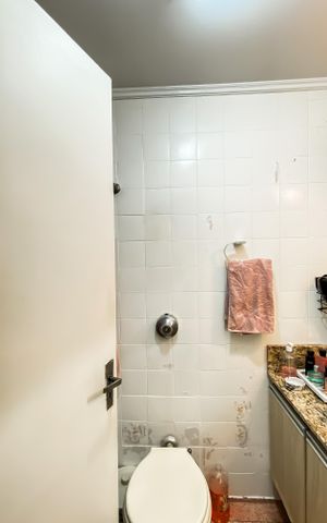 Apartamento à venda com 95m², 3 quartos e 1 vaga Apartamento à venda com 95m², 3 quartos e 1 vagaBanheiro da Suíte