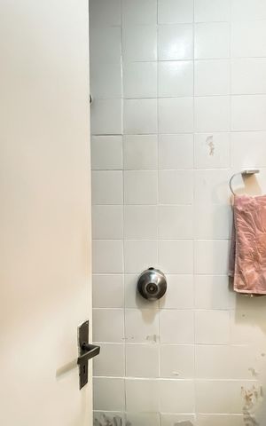 Apartamento à venda com 95m², 3 quartos e 1 vaga Apartamento à venda com 95m², 3 quartos e 1 vagaBanheiro da Suíte
