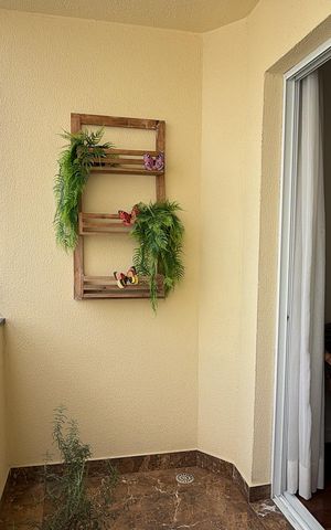 Apartamento para alugar com 93m², 3 quartos e 1 vagaVaranda