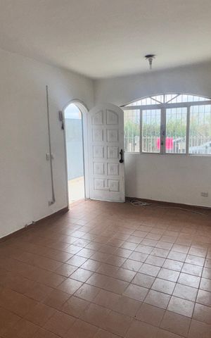 Casa para alugar com 125m², 3 quartos e 2 vagasSala