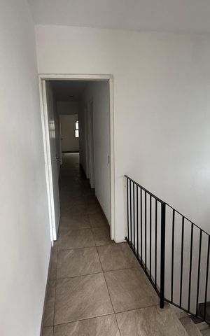 Casa para alugar com 125m², 3 quartos e 2 vagasCorredor