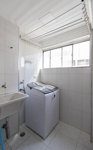Apartamento para alugar com 64m², 2 quartos e 1 vaga Apartamento para alugar com 64m², 2 quartos e 1 vagaCozinha e Área de Serviço