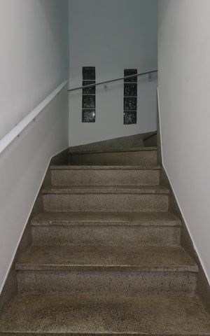 Casa à venda com 175m², 3 quartos e 1 vagaEscada