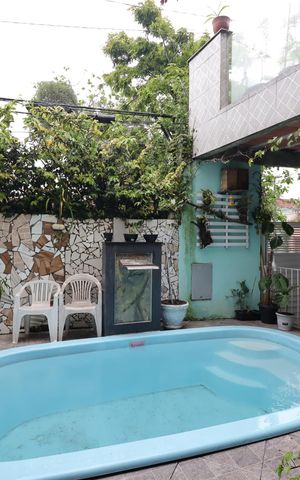 Casa à venda com 175m², 3 quartos e 1 vagaÁrea comum - Piscina