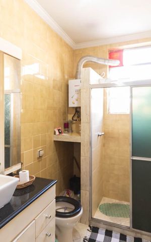 Casa à venda com 200m², 4 quartos e 2 vagasBanheiro social 