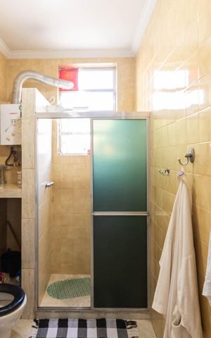 Casa à venda com 200m², 4 quartos e 2 vagasBanheiro social 