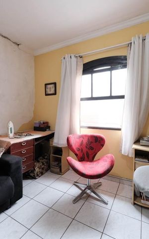 Casa à venda com 140m², 3 quartos e 2 vagasQuarto