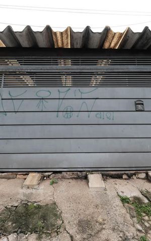 Casa à venda com 140m², 3 quartos e 2 vagasFachada