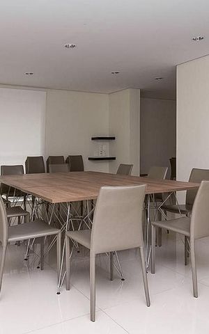 Apartamento à venda com 135m², 2 quartos e 2 vagas Apartamento à venda com 135m², 2 quartos e 2 vagasÁrea comum - Salão de Festas