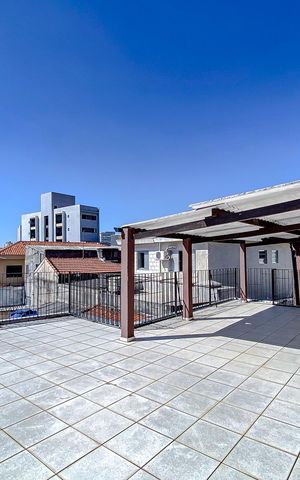 Casa à venda com 154m², 4 quartos e sem vagaÁrea externa