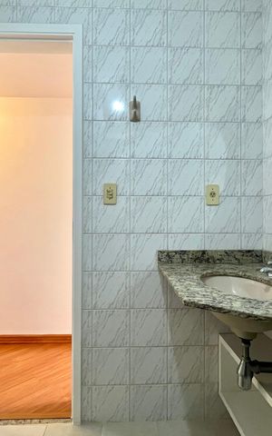 Apartamento para alugar com 70m², 2 quartos e 1 vaga Apartamento para alugar com 70m², 2 quartos e 1 vagaBanheiro Corredor